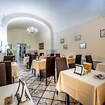 Minerva Hotel 3*